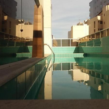 Praia Do Morro - Guarapari - Apto 2 Quartos Com Internet - Piscina - Ar Split - Edificio Gil Nogueira Appartement Buitenkant foto