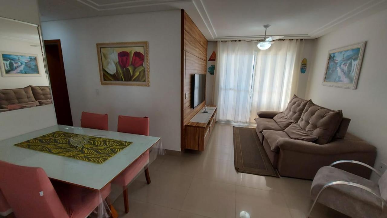 Praia Do Morro - Guarapari - Apto 2 Quartos Com Internet - Piscina - Ar Split - Edificio Gil Nogueira Appartement Buitenkant foto
